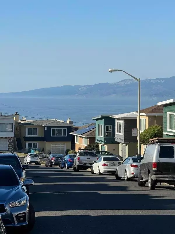 Daly City, CA 94015,44 Avalon DR