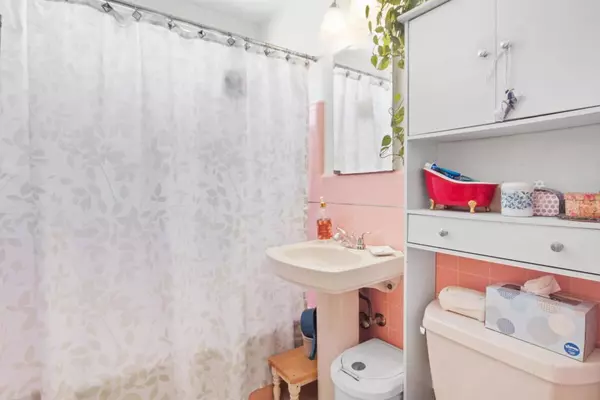 Daly City, CA 94015,44 Avalon DR