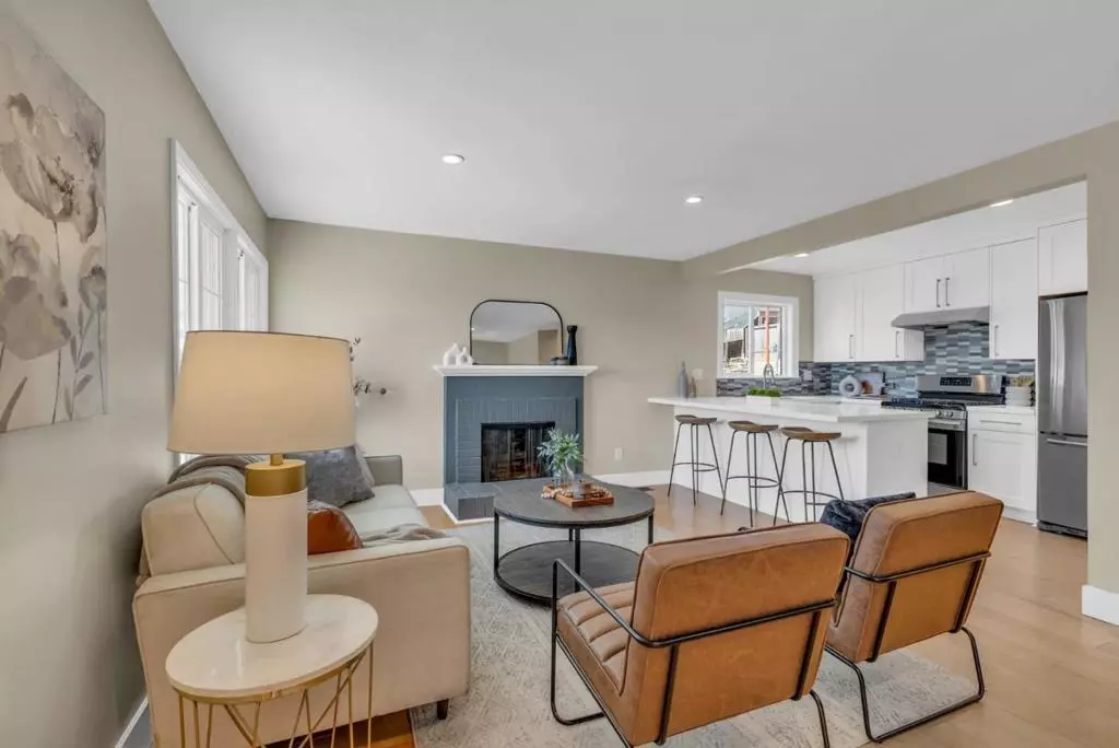 South San Francisco, CA 94080,828 Baden AVE