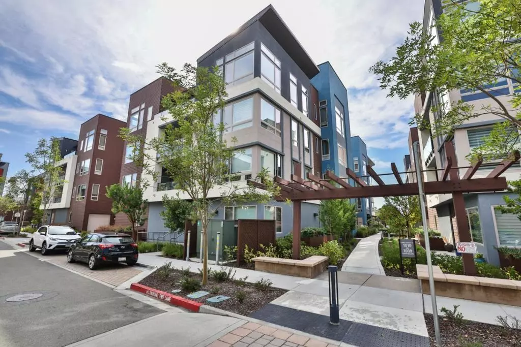 Foster City, CA 94404,1039 Foster Square LN #401