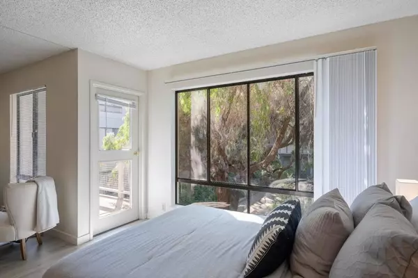 Emeryville, CA 94608,3 Admiral DR #F369