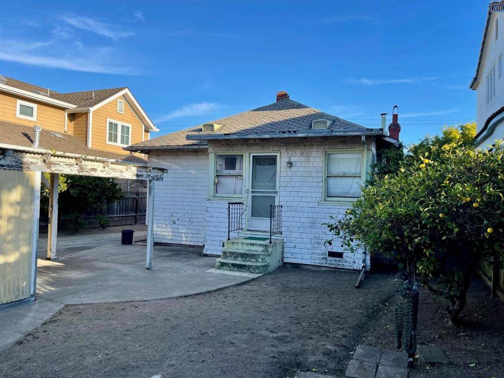 Burlingame, CA 94010,114 Bayswater AVE