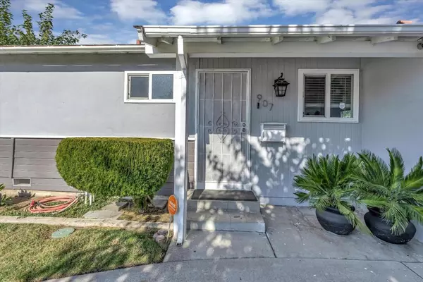 Manteca, CA 95337,907 Virginia ST