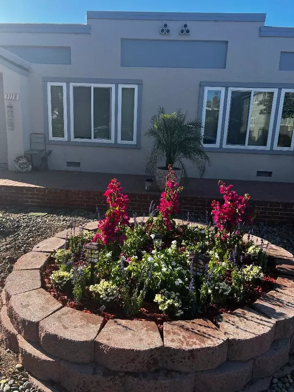 1118 Lincoln AVE, Burlingame, CA 94010