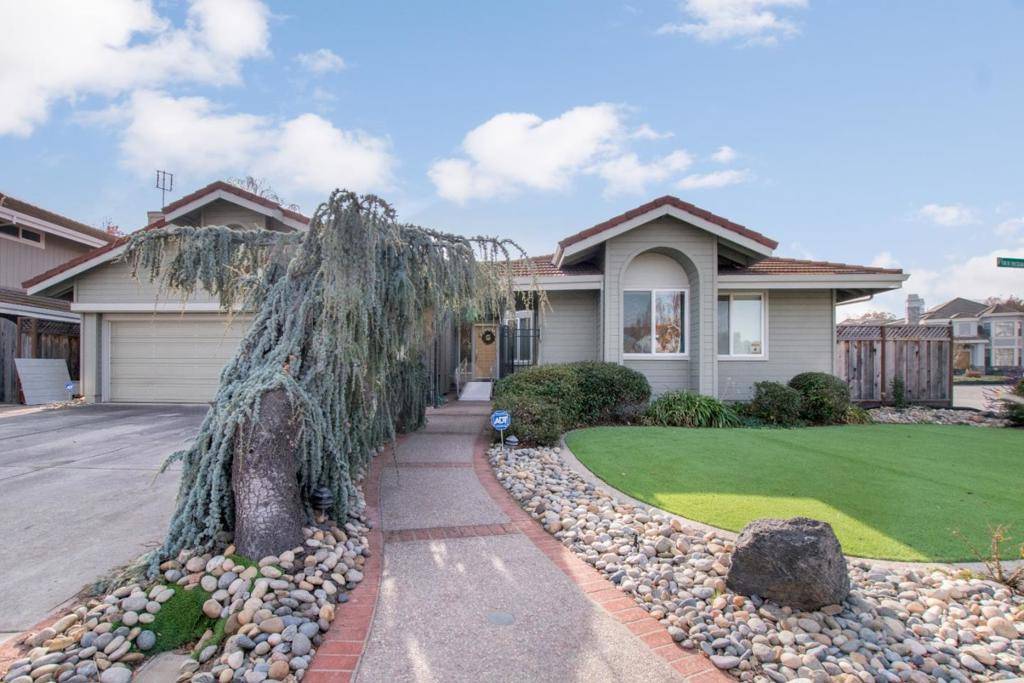 1130 Flaxwood ST, San Jose, CA 95120