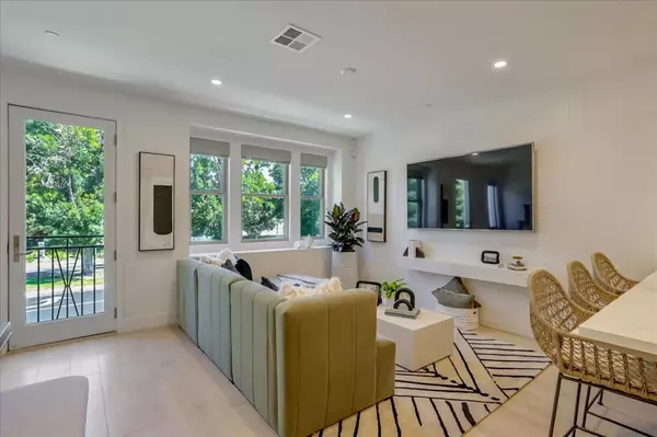 Mountain View, CA 94043,1337 West Middlefield Road