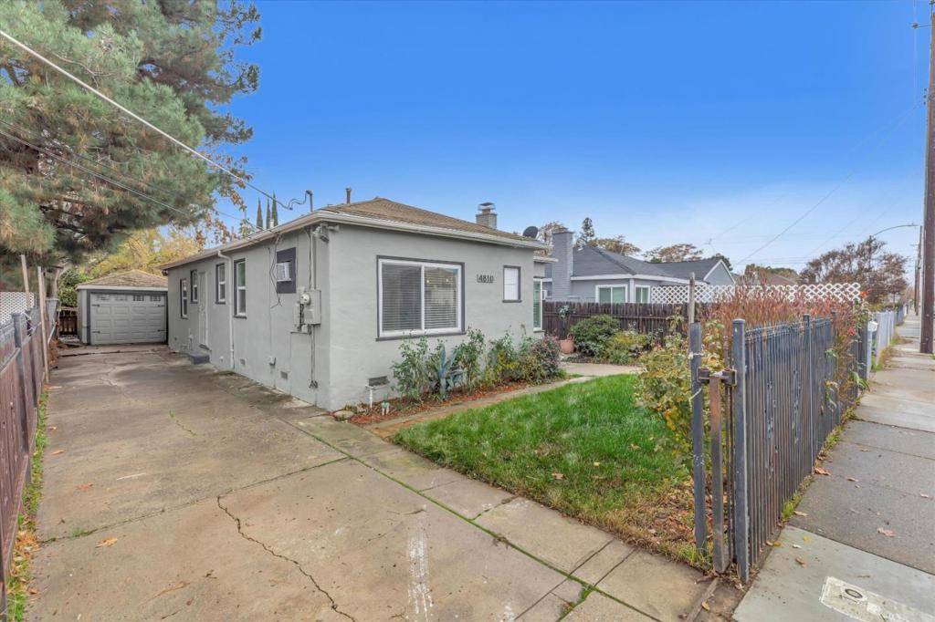 4810 Roosevelt AVE, Sacramento, CA 95820