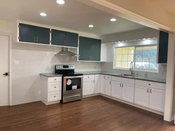 Stockton, CA 95203,719 W Oak ST