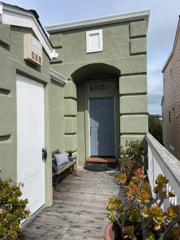 Daly City, CA 94014,586 Alexis CIR