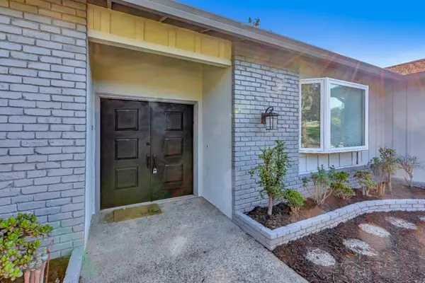 Salinas, CA 93907,9445 Valley Oak WAY
