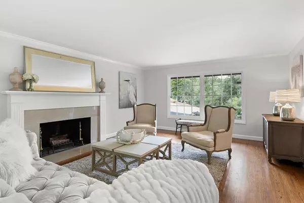 Hillsborough, CA 94010,1445 Tartan Trail RD