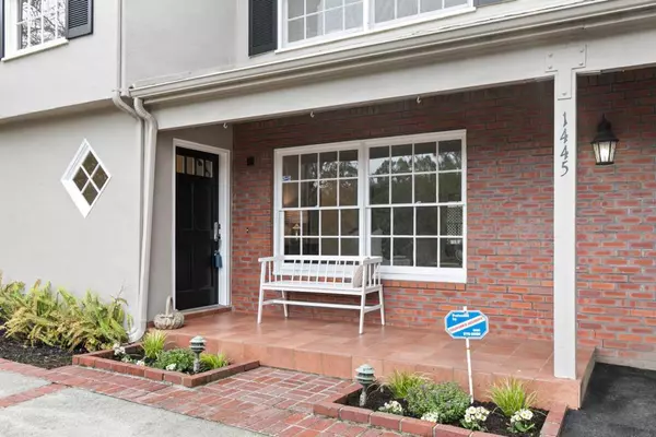 Hillsborough, CA 94010,1445 Tartan Trail RD