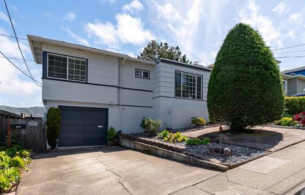 1047 Gilman DR,  Daly City,  CA 94015