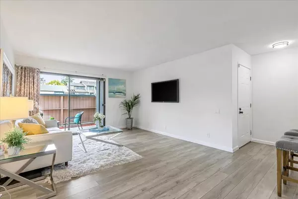 Fremont, CA 94539,275 Hackamore
