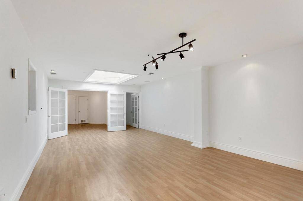 Burlingame, CA 94010,1408 Burlingame AVE
