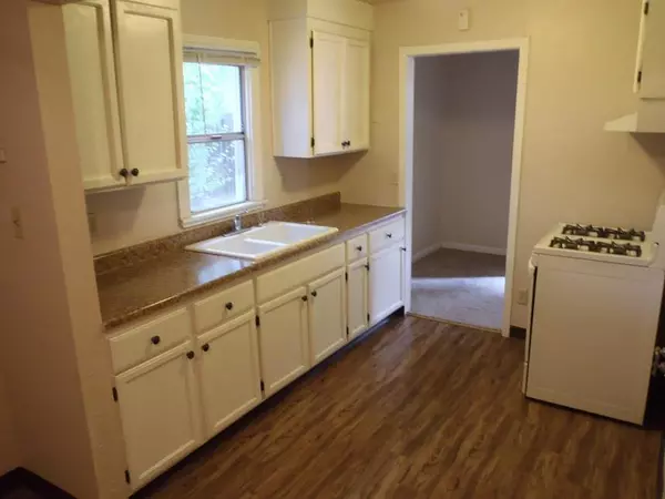 Sacramento, CA 95822,2117 15th AVE