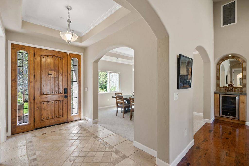 Salinas, CA 93907,7105 Azzelio CT