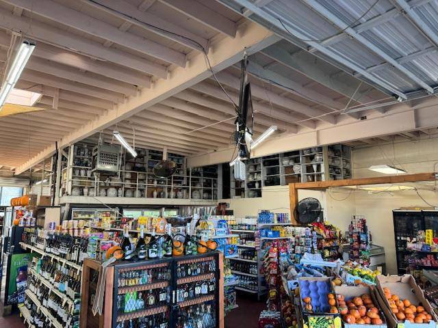 Palo Alto, CA 94306,3876 3876 El Camino Real