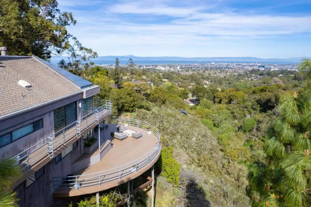 Hillsborough, CA 94010,1305 Southdown RD