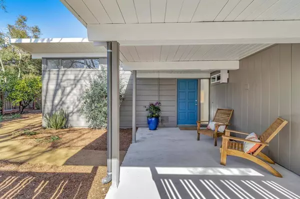 Palo Alto, CA 94303,990 Van Auken CIR