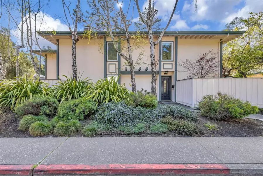 1207 Tera Nova BLVD, Pacifica, CA 94044