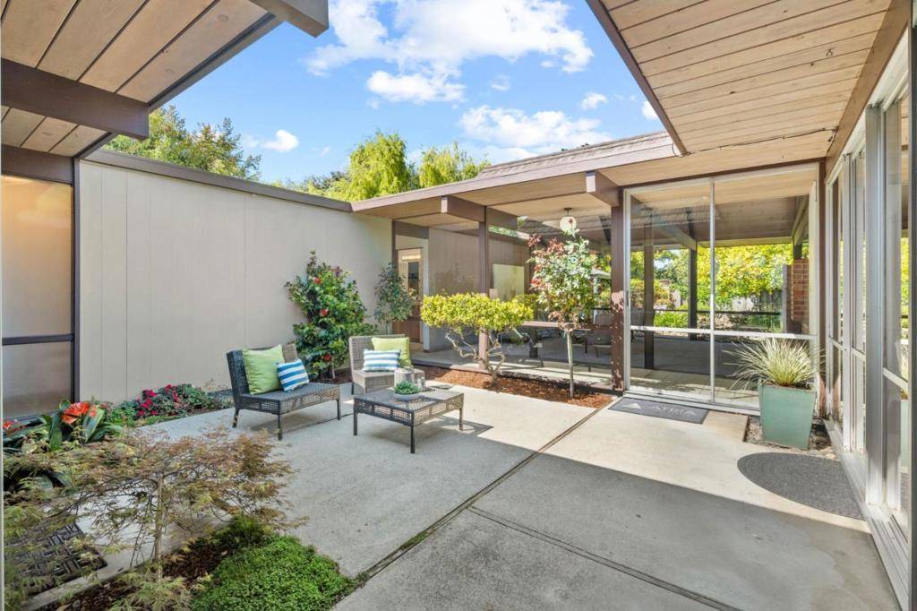 Sunnyvale, CA 94087,833 Cumberland DR
