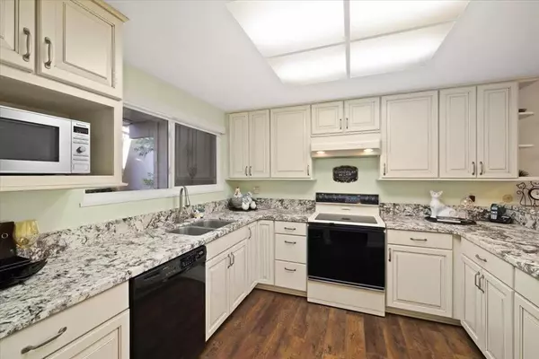 San Jose, CA 95117,1444 Woodgrove SQ