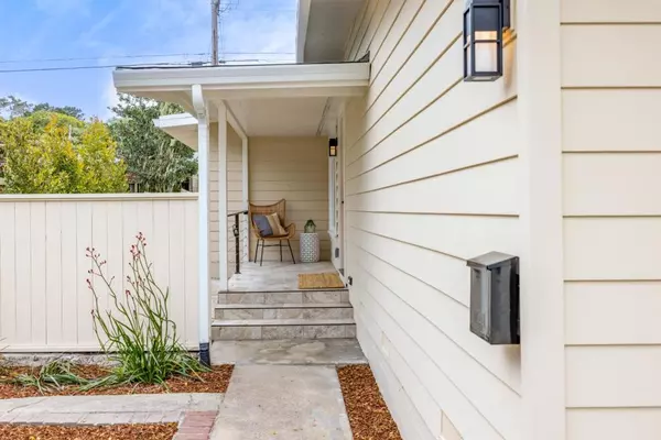 Pacific Grove, CA 93950,721 Hillcrest AVE
