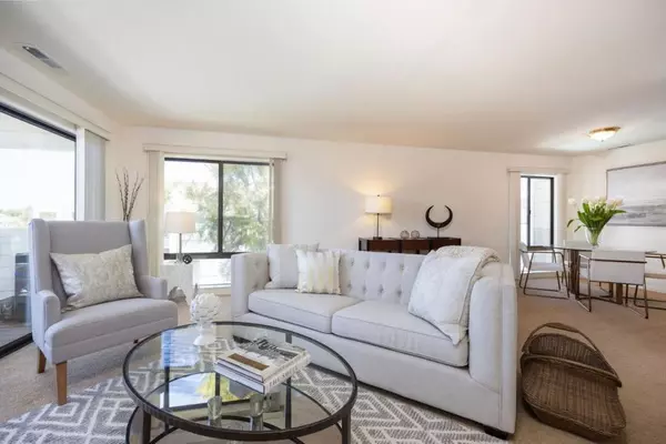 Half Moon Bay, CA 94019,461 Pine AVE #35