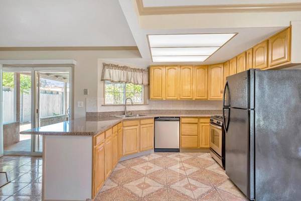 Vallejo, CA 94589,235 Notre Dame DR