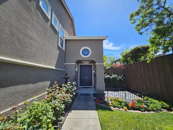 Gilroy, CA 95020,1490 Finch LN