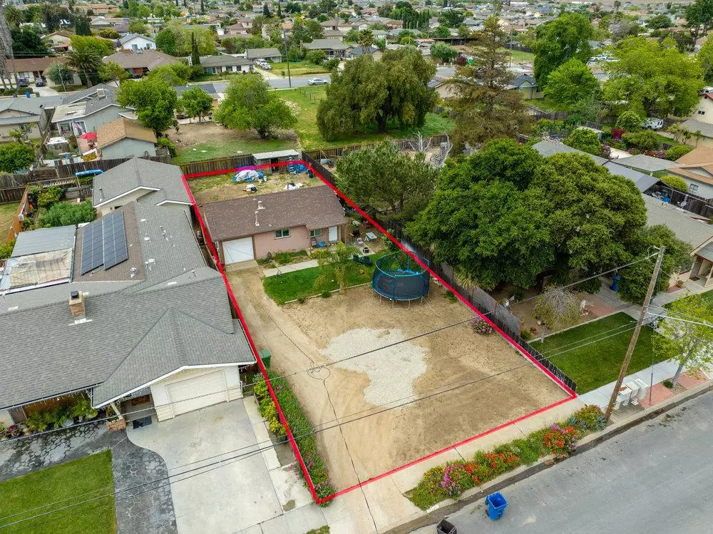 Greenfield, CA 93927,223 10th ST