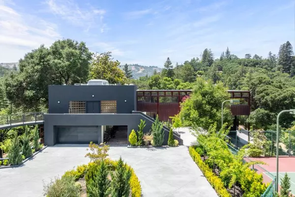 12 Las Aromas, Orinda, CA 94563