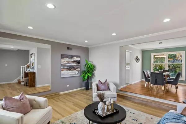 Sunnyvale, CA 94087,941 Exmoor WAY