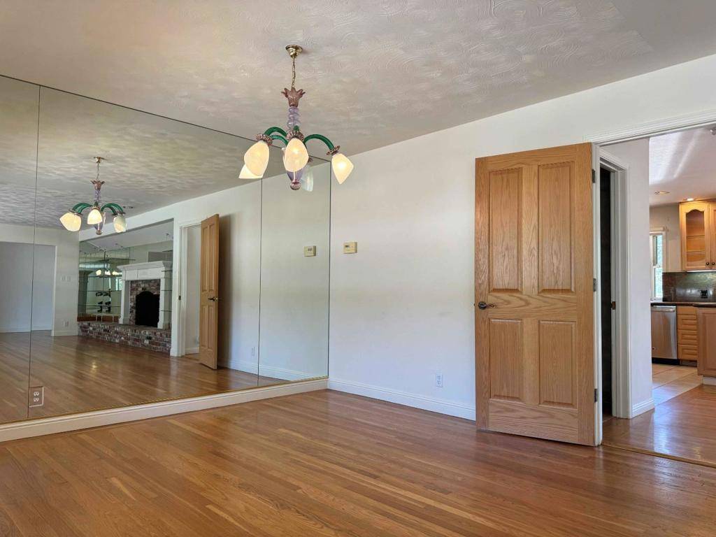 Hillsborough, CA 94010,1535 Black Mountain RD