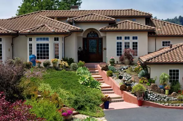 Corralitos, CA 95076,296 Allan LN