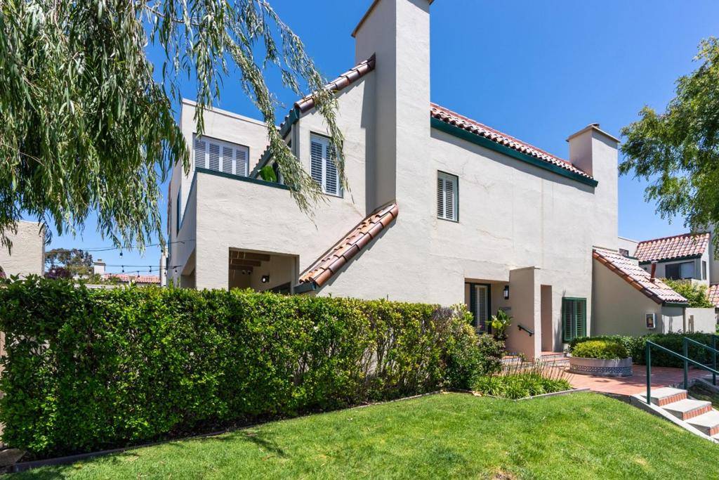 San Mateo, CA 94404,2233 Armada WAY