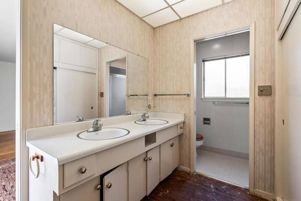 Campbell, CA 95008,1072 Ridgeley DR