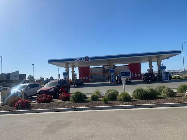 Greenfield, CA 93927,41725 Walnut AVE