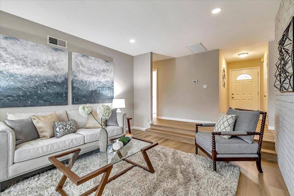 Campbell, CA 95008,945 Scott CT