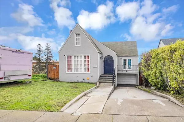 Oakland, CA 94605,8245 Golf Links RD