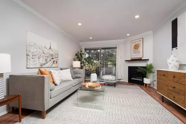 Daly City, CA 94015,377 Mandarin DR #104