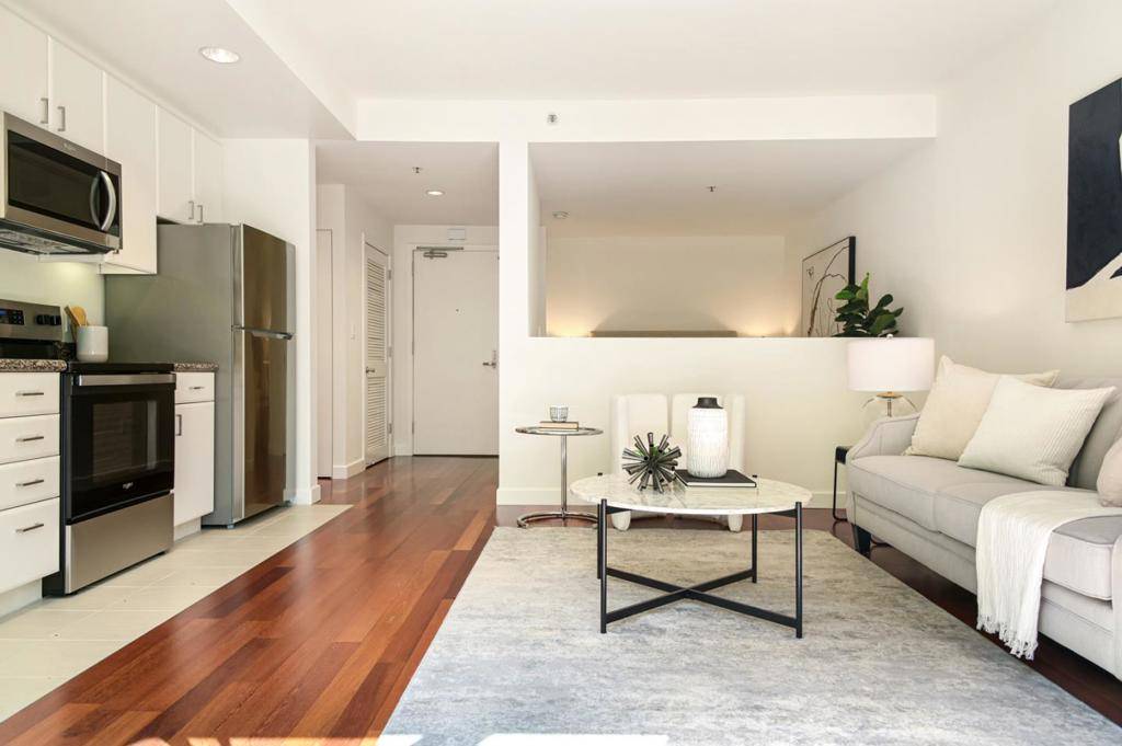 San Francisco, CA 94107,250 King ST #442