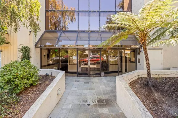 San Mateo, CA 94401,324 Catalpa ST #205