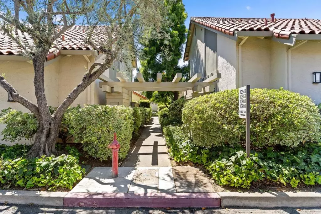 Cupertino, CA 95014,10953 Sweet Oak ST