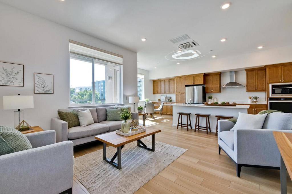 San Jose, CA 95117,3208 Mallard CT #403