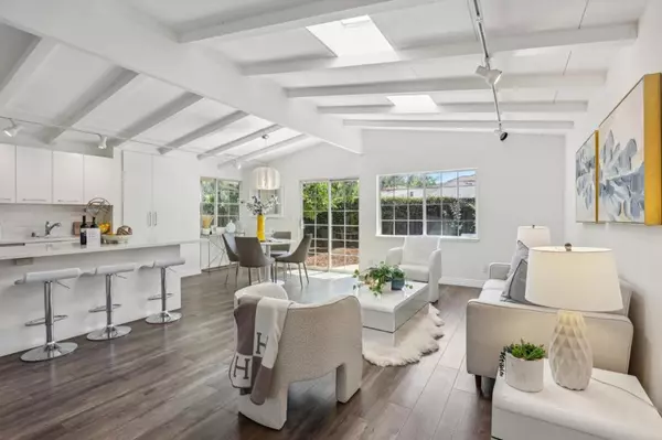 Cupertino, CA 95014,10300 Johnson AVE