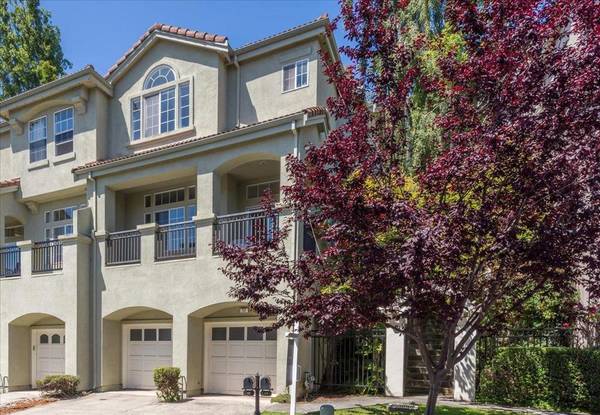 17 Arroyo View CIR, Belmont, CA 94002