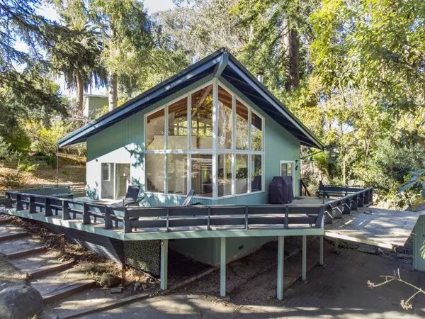 Capitola, CA 95010,714 Escalona DR