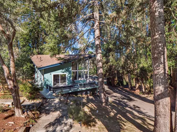 Capitola, CA 95010,714 Escalona DR